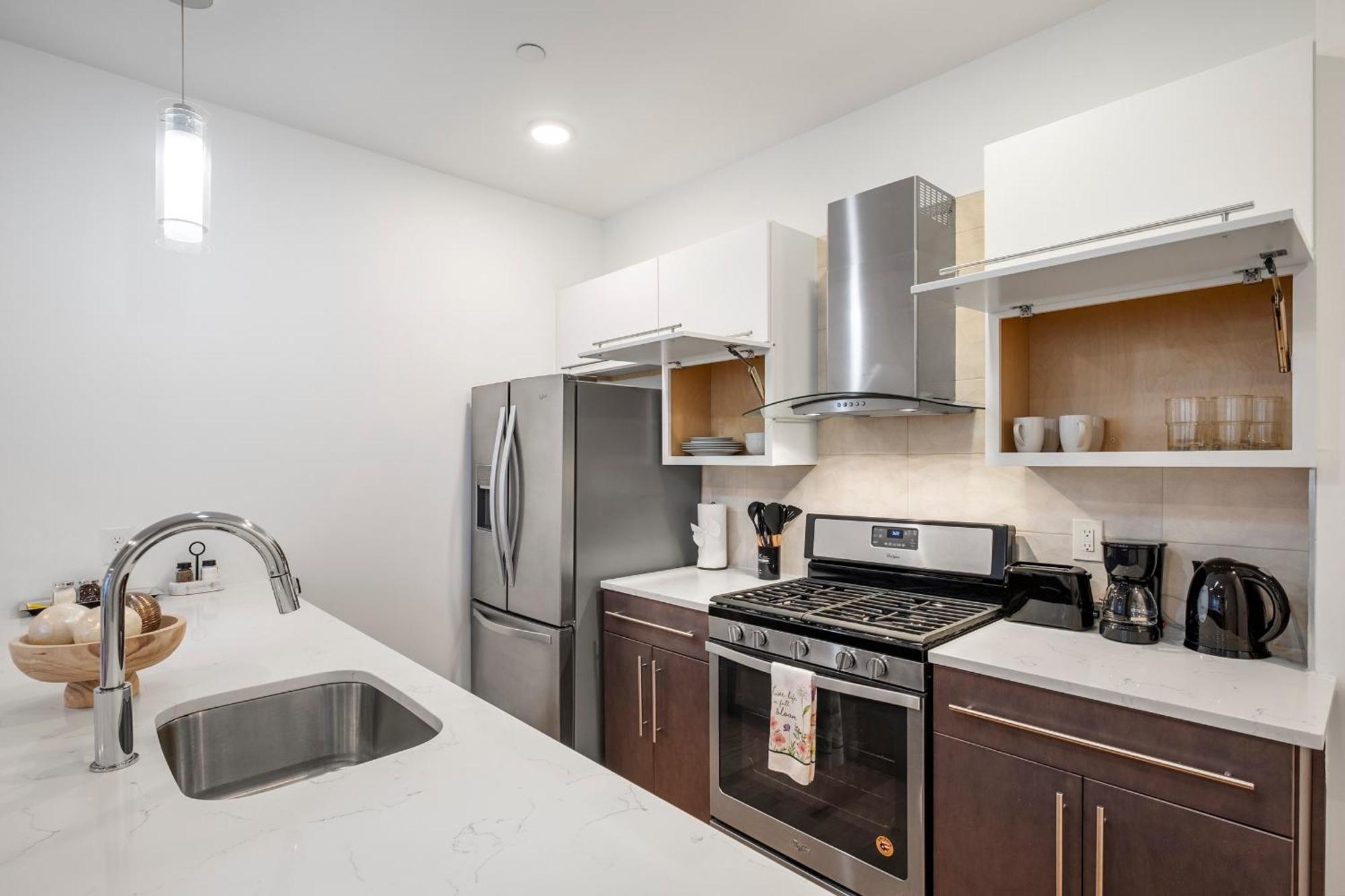 Luxury 1br Nolibs Pool Access Apartment Philadelphia