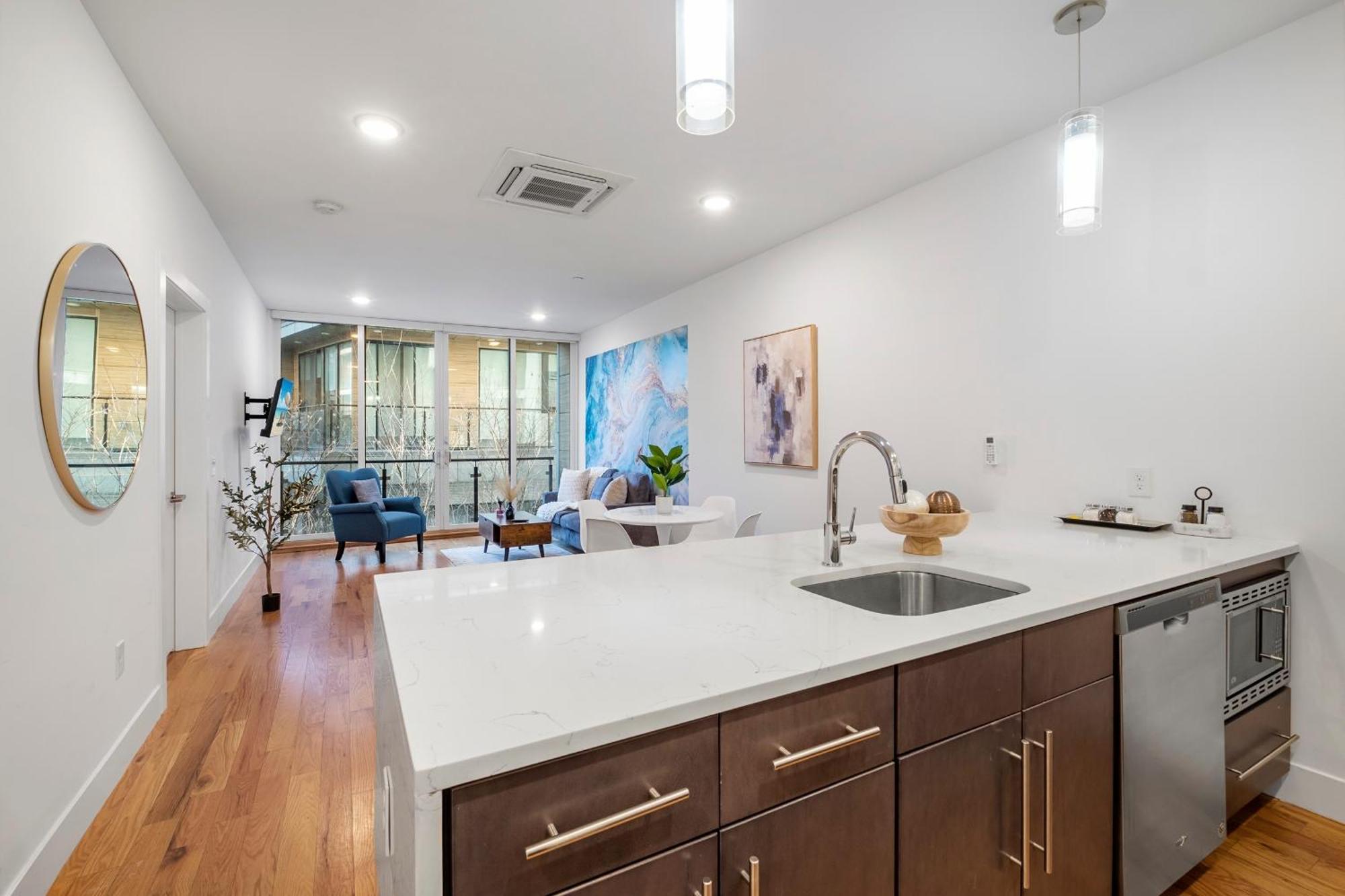 Luxury 1br Nolibs Pool Access * Philadelphia