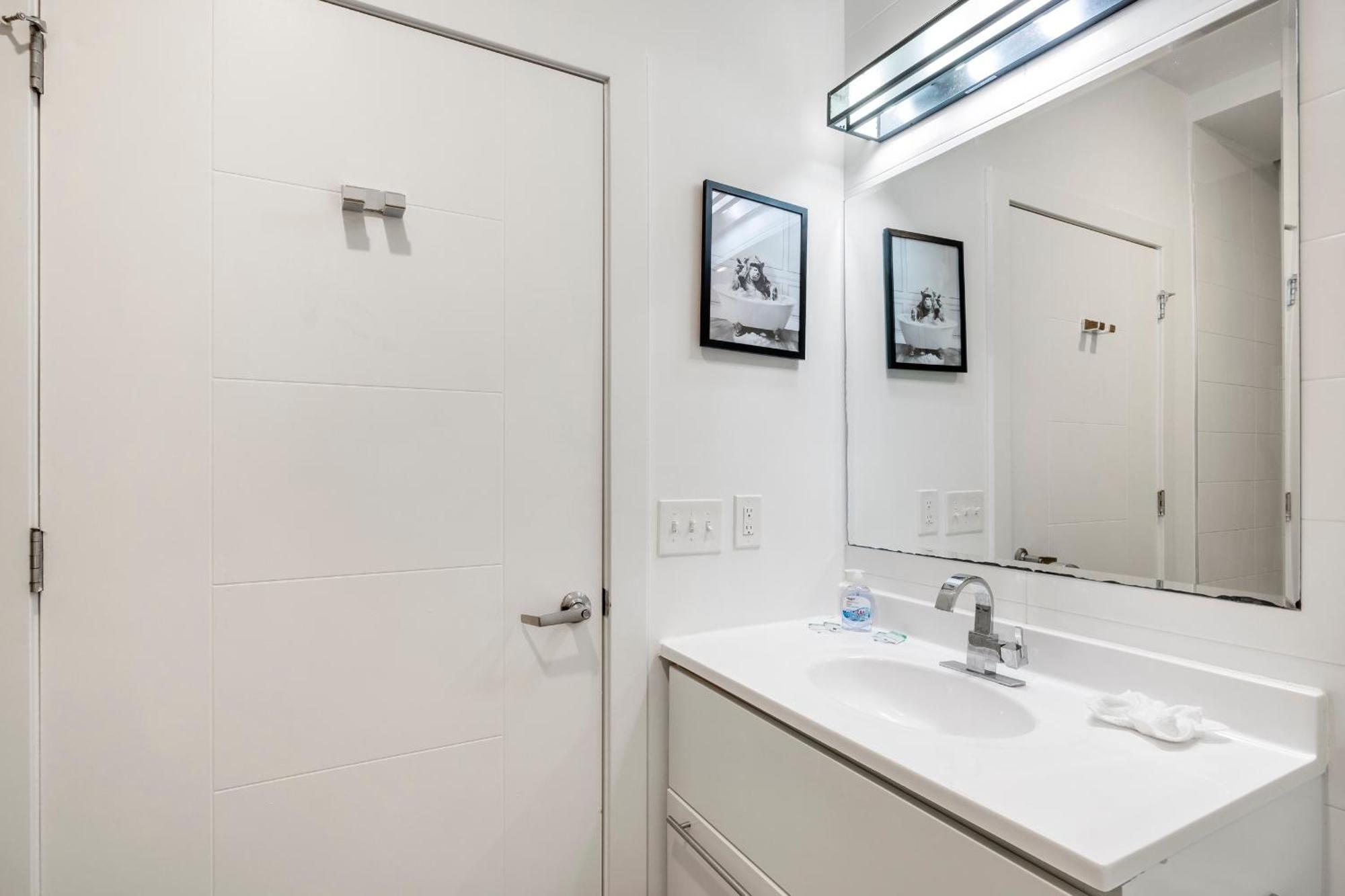Luxury 1br Nolibs Pool Access Apartment Philadelphia